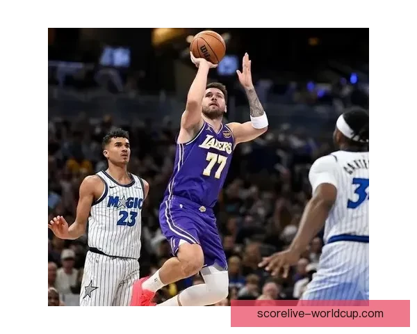 湖人13战12胜稳居联盟前五 东契奇场均36+8+7 技犯取消引发争议