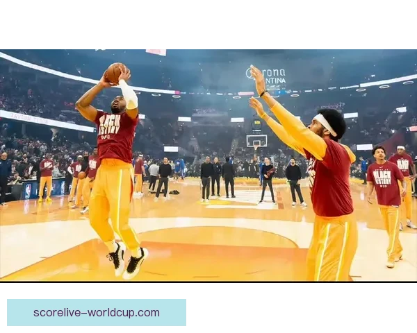 哈登高效掌控比赛20战15胜29分钟轻松砍下17分14助攻引热议